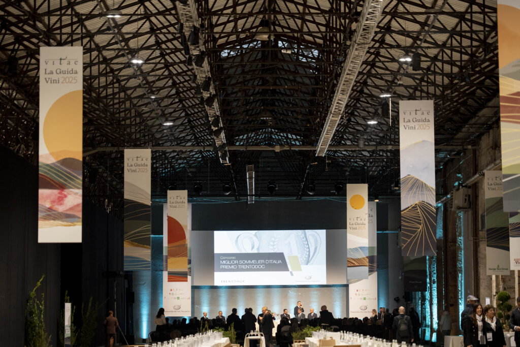 Stazione Leopolda per AIS guida Vitae